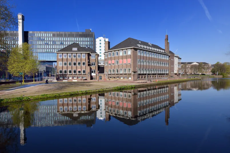 Historic building G on Prinsengracht designed by architect Hulshoff in 1934, housing the psychology faculty.