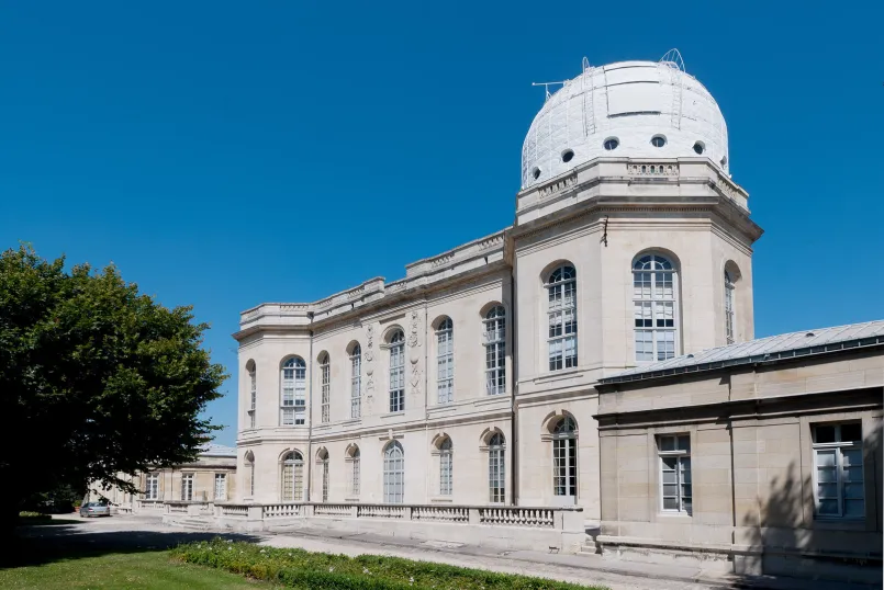 Una luminaria de seguridad en el Observatorio de Par