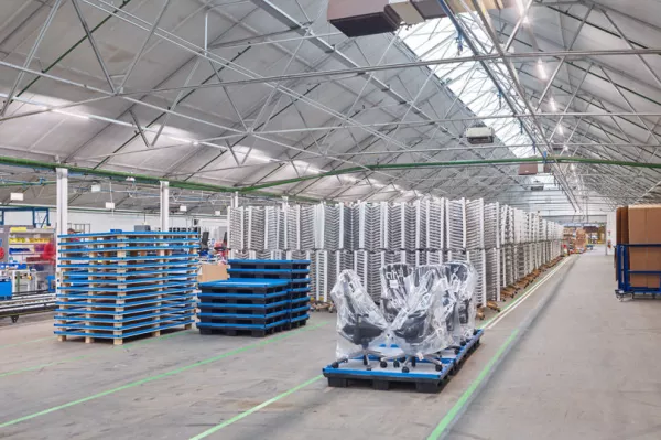 Ahrend chooses ETAP E5 lighting for its new assembly line