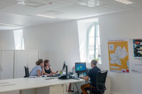 Toulouse-station interieur, verlicht met ETAP-armaturen, met nadruk op de effici